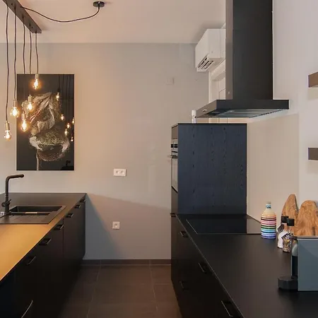 Apartment Boulevard Botanie With Parking Hasselt